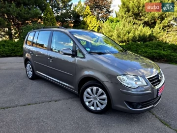 Авто Volkswagen Touran 2009 № 7790348