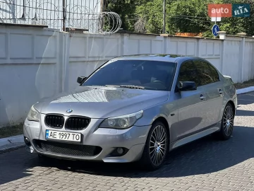 Авто BMW 5 Series 2004 № 7790397