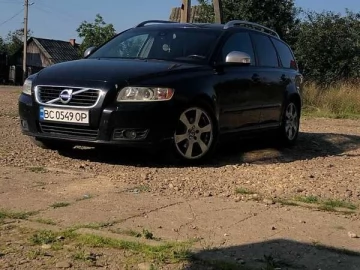 Авто Volvo V50 2010 № 7790716