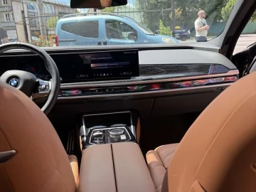 Авто BMW I7 2023 № 7790821