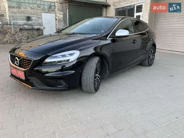 Авто Volvo V40 2019 № 7790838