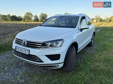 Авто Volkswagen Touareg 2015 № 7791352