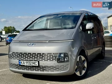Авто Hyundai Staria 2023 № 7791359