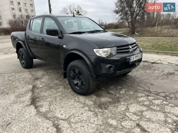 Авто Mitsubishi L 200 2011 № 7791492