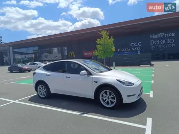 Авто Tesla Model Y 2023 № 7791523