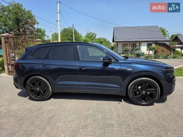 Авто Volkswagen Touareg 2023 № 7791705