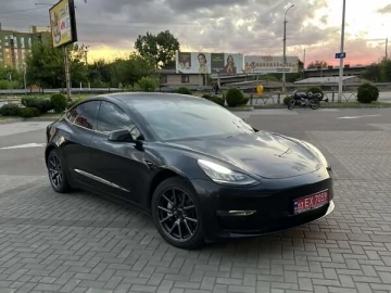 Авто Tesla Model 3 2019 № 7792894