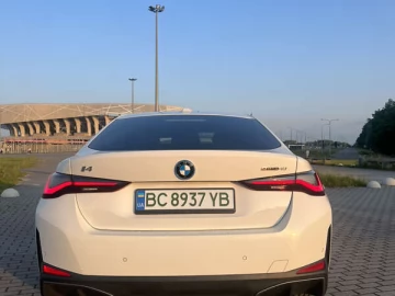 Авто BMW I4 2022 № 7792939