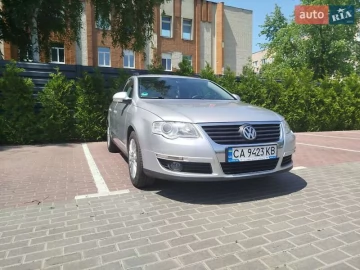 Авто Volkswagen Passat 2010 № 7793602