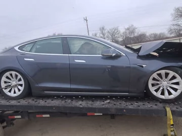 Авто Tesla Model S 2017 № 7793791