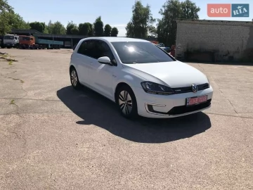 Авто Volkswagen E-Golf 2015 № 7793893