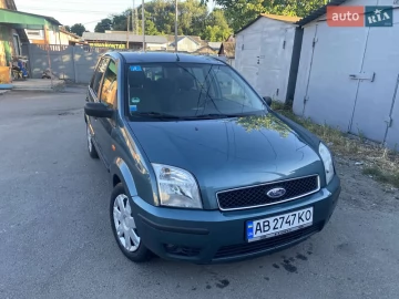 Авто Ford Fusion 2004 № 7794300