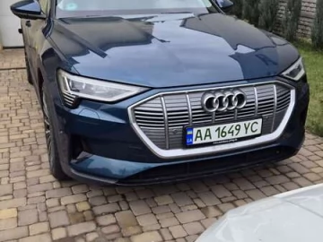 Авто Audi E-Tron 2019 № 7794385