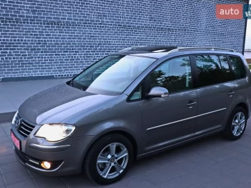 Авто Volkswagen Touran 2008 № 7794834