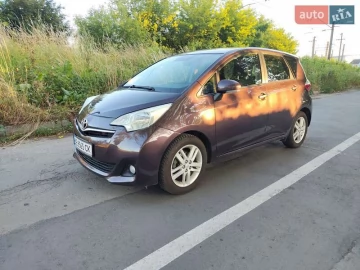 Авто Toyota Verso-S 2011 № 7795206