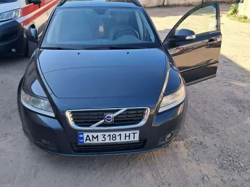 Авто Volvo V50 2009 № 7795214