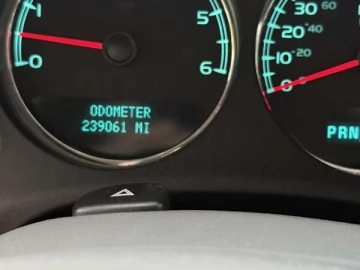 Авто Chevrolet Suburban 2008 № 7795600