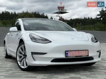 Авто Tesla Model 3 2019 № 7795619