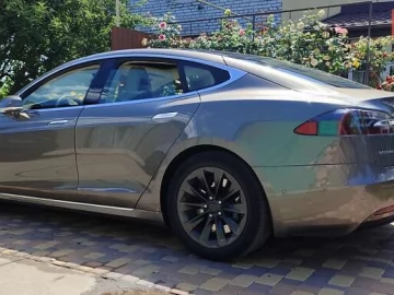 Авто Tesla Model S 2016 № 7795932