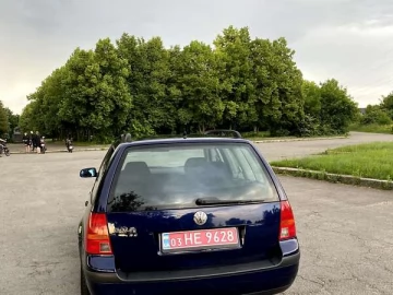 Авто Volkswagen Golf 2000 № 7795981