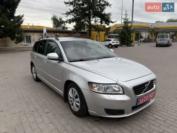 Авто Volvo V50 2011 № 7796311