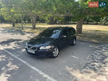 Авто Volvo V50 2008 № 7796387
