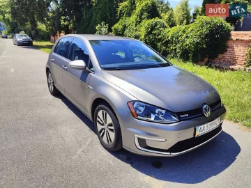 Авто Volkswagen E-Golf 2016 № 7796410
