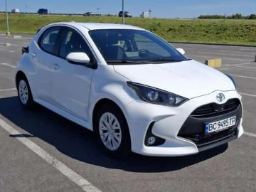 Авто Toyota Yaris 2023 № 7796425