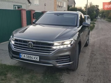 Авто Volkswagen Touareg 2018 № 7796983