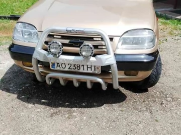 Авто Chevrolet Niva 2004 № 7797018