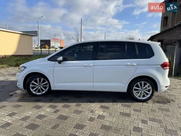 Авто Volkswagen Touran 2017 № 7797149