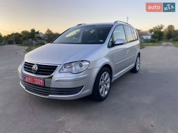 Авто Volkswagen Touran 2008 № 7797275