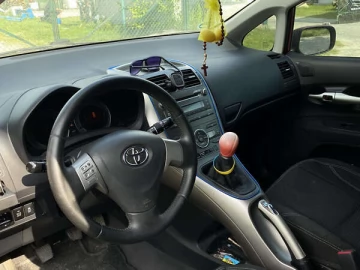 Авто Toyota Auris 2009 № 7797420