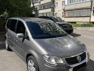 Авто Volkswagen Touran 2007 № 7797421
