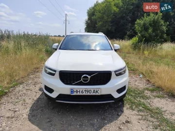 Авто Volvo Xc40 2019 № 7797566