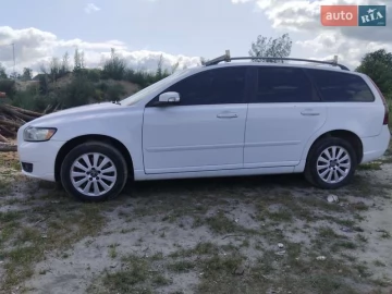 Авто Volvo V50 2009 № 7797686