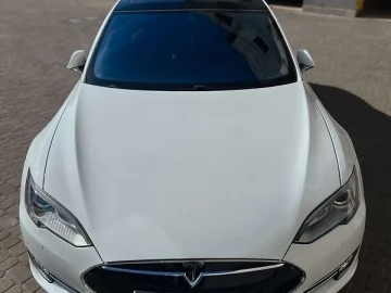 Авто Tesla Model S 2015 № 7797711