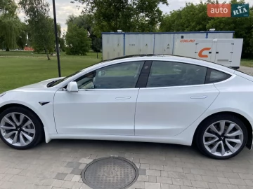 Авто Tesla Model 3 2018 № 7797748