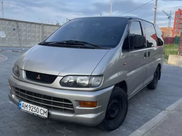 Авто Mitsubishi Space Gear 2000 № 7797821