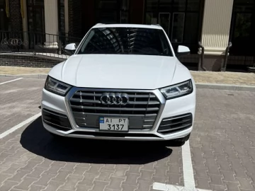 Авто Audi Q5 2020 № 7798006