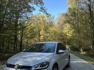 Авто Volkswagen E-Golf 2018 № 7798183