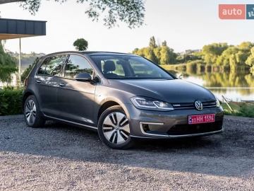 Авто Volkswagen E-Golf 2018 № 7798263