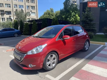 Авто Peugeot 208 2013 № 7798284