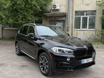 Авто BMW X5 2018 № 7798354