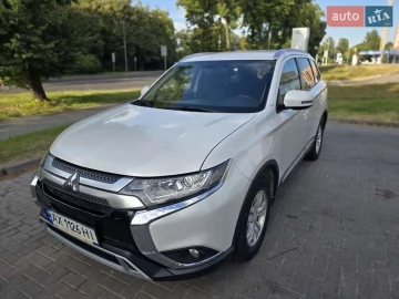 Авто Mitsubishi Outlander 2018 № 7798392