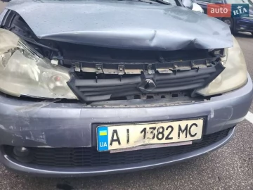 Авто Renault Symbol 2010 № 7798488