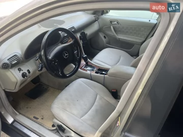 Авто Mercedes C-Class 2004 № 7798620
