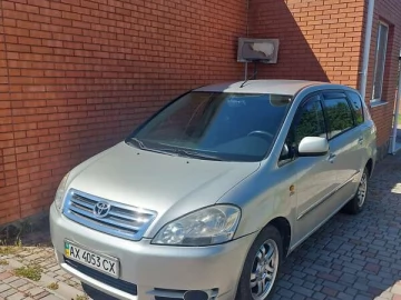 Авто Toyota Avensis 2002 № 7798810