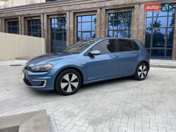 Авто Volkswagen E-Golf 2015 № 7798847