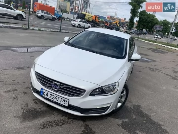 Авто Volvo S60 2015 № 7798848
